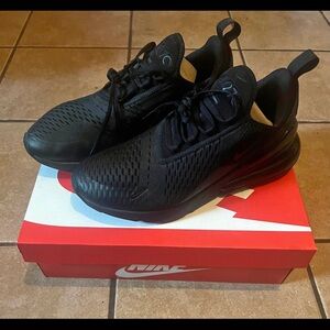 Nike Black Athletic Running Shoes with Cushioned Sole